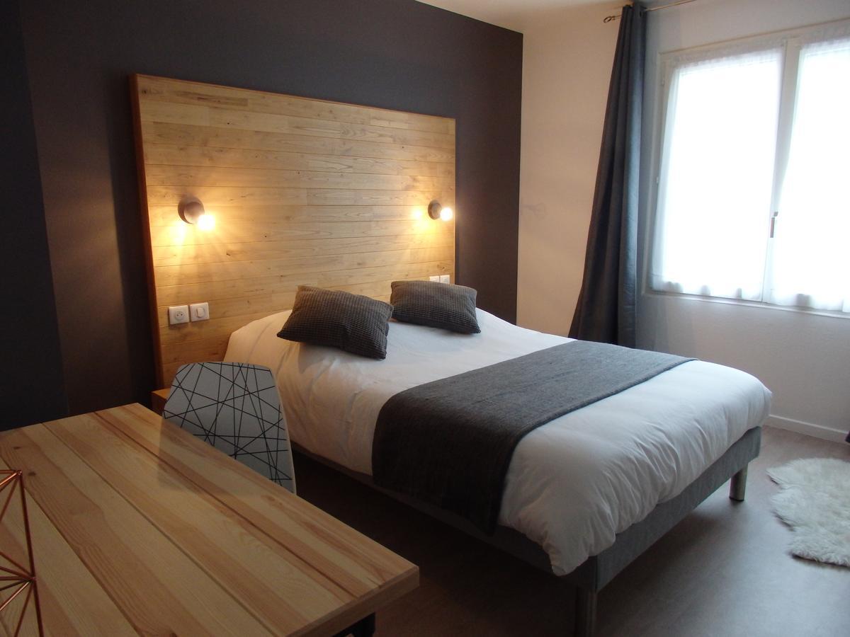 Hotel Castel Neuves-Maisons エクステリア 写真