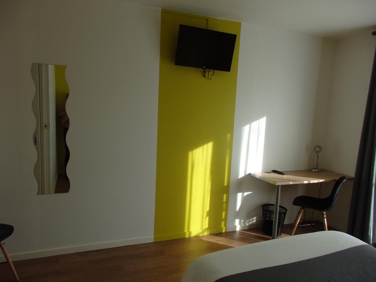 Hotel Castel Neuves-Maisons エクステリア 写真