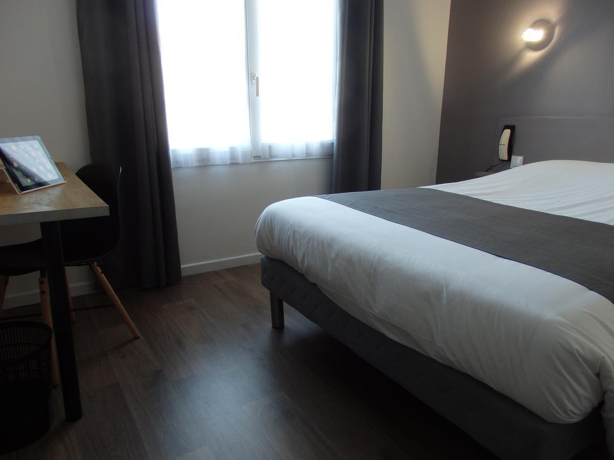 Hotel Castel Neuves-Maisons エクステリア 写真